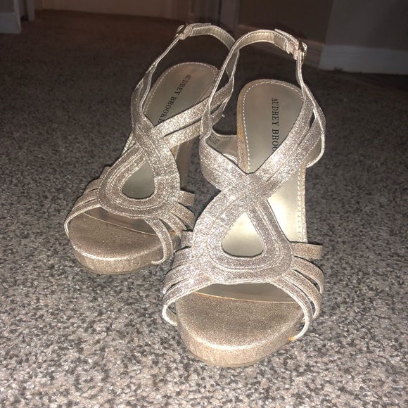 Audrey Brooke Gold Sparkle Heel - Picture 5 of 6